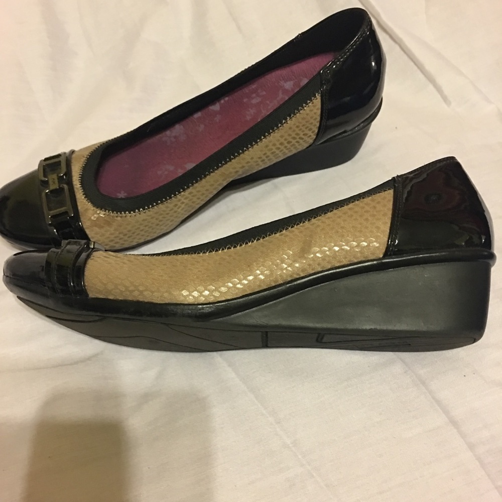 Merreli Wedges size 10M comfort-Sale